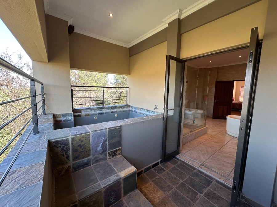 5 Bedroom Property for Sale in Xanadu Eco Park North West